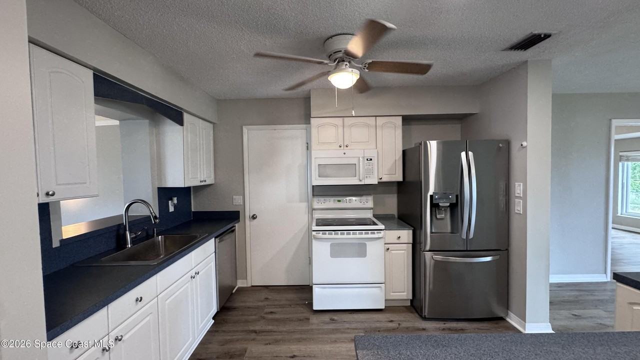 2137 Laden Rd - Photo 3 of 23