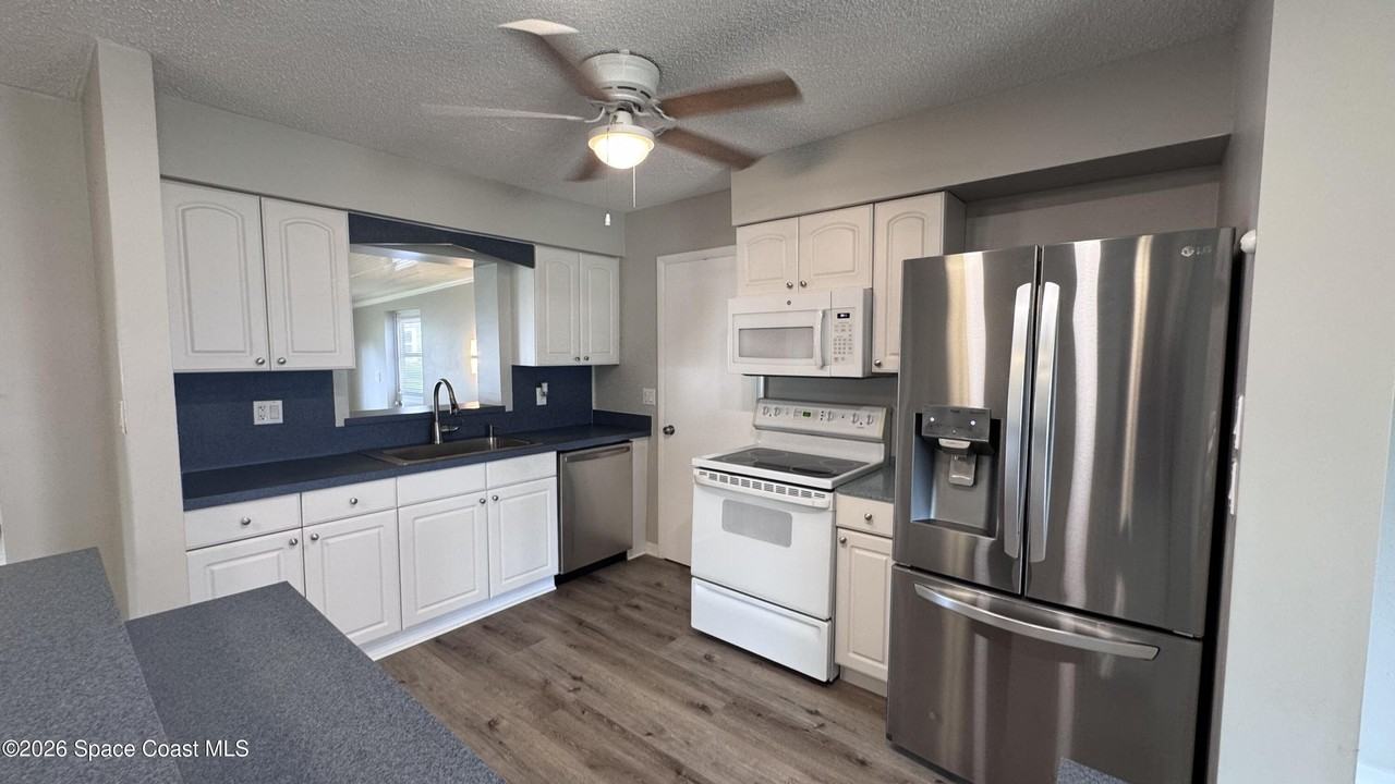 2137 Laden Rd - Photo 4 of 23