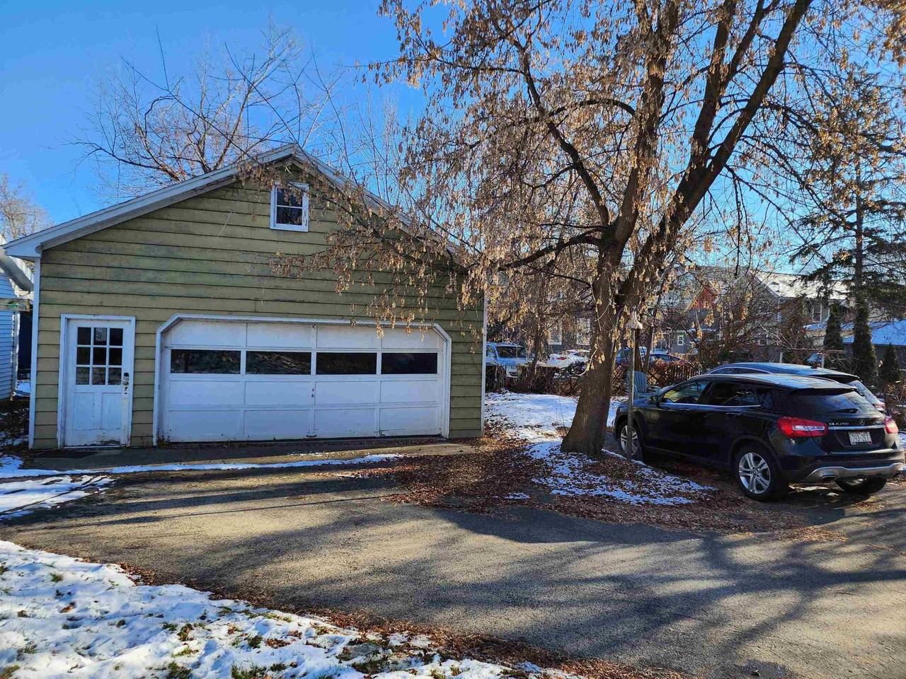 1115 E Johnson St - Photo 6 of 35