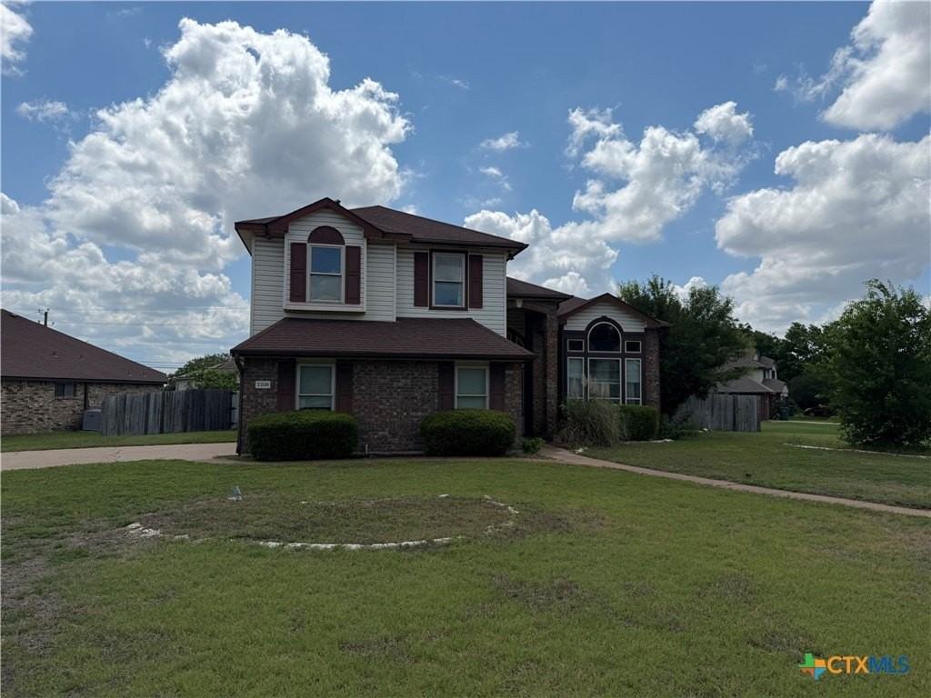 2208 Illinois Dr - Photo 2 of 31