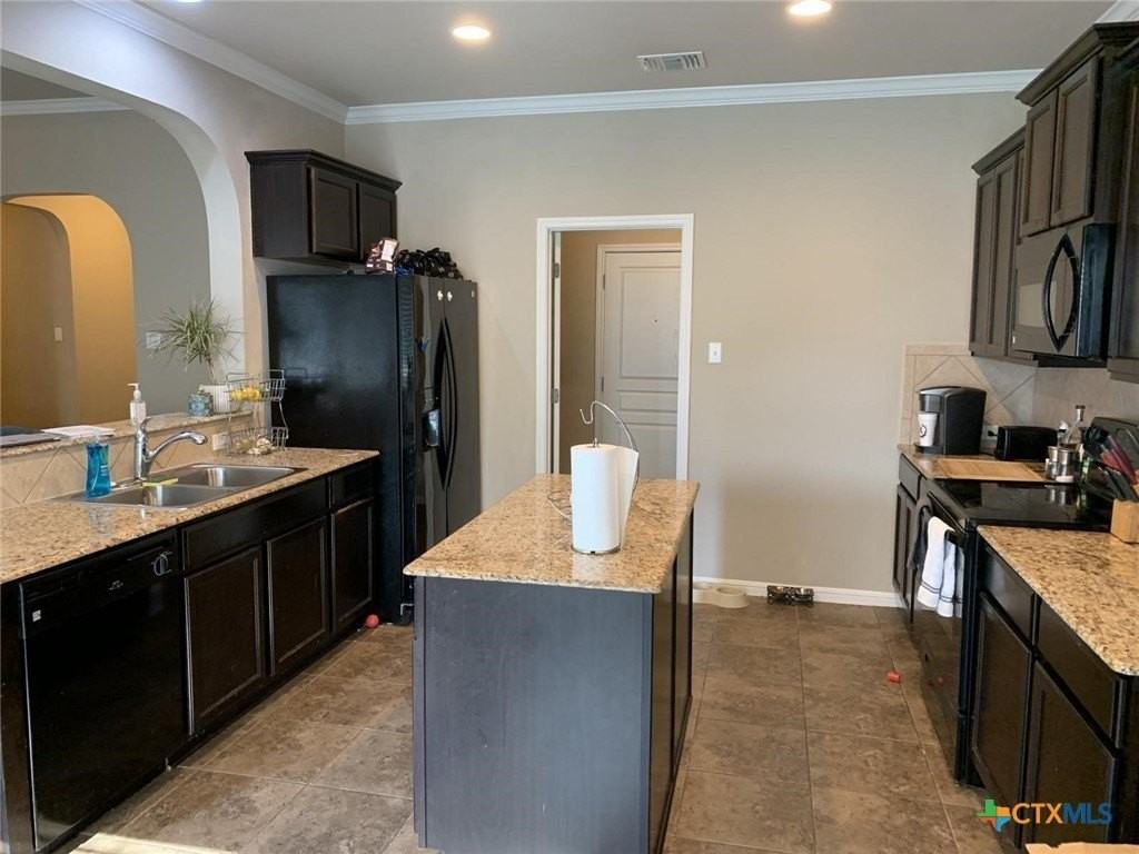 5829 Worthing Dr - Photo 2 of 23