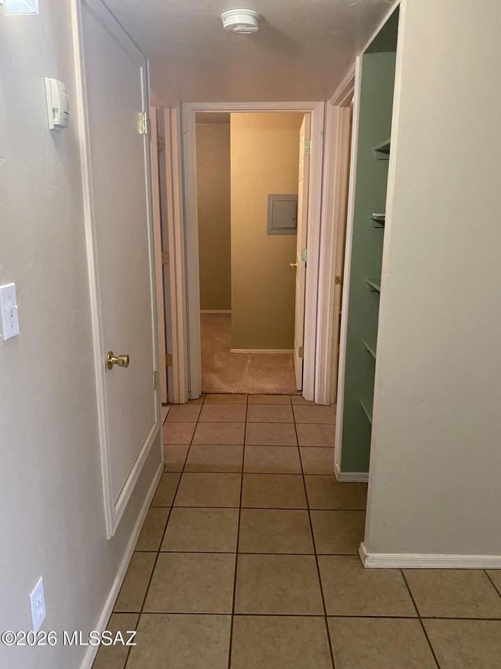 350 N Silverbell Rd #94 - Photo 5 of 16