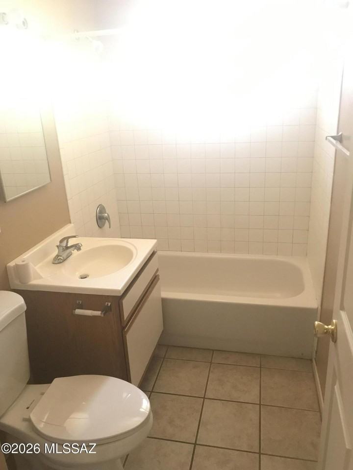 350 N Silverbell Rd #94 - Photo 6 of 16
