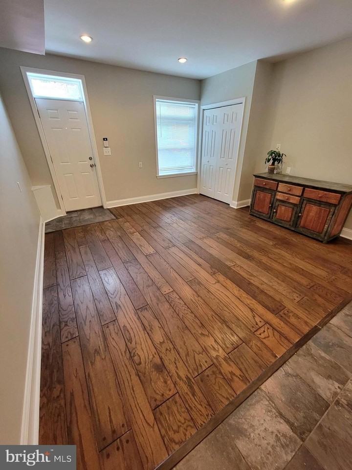 1907 Aliceanna St #1stFL - Photo 3 of 11