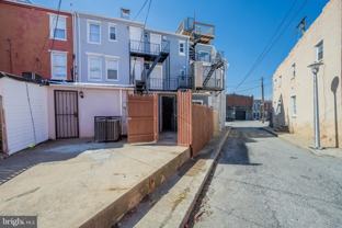 1028 W Cross St - Photo 1 of 1