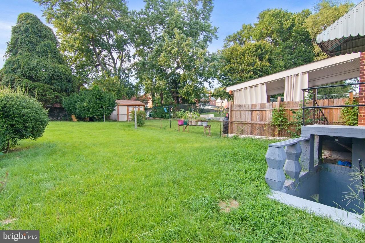 2022 Oliver St - Photo 3 of 29
