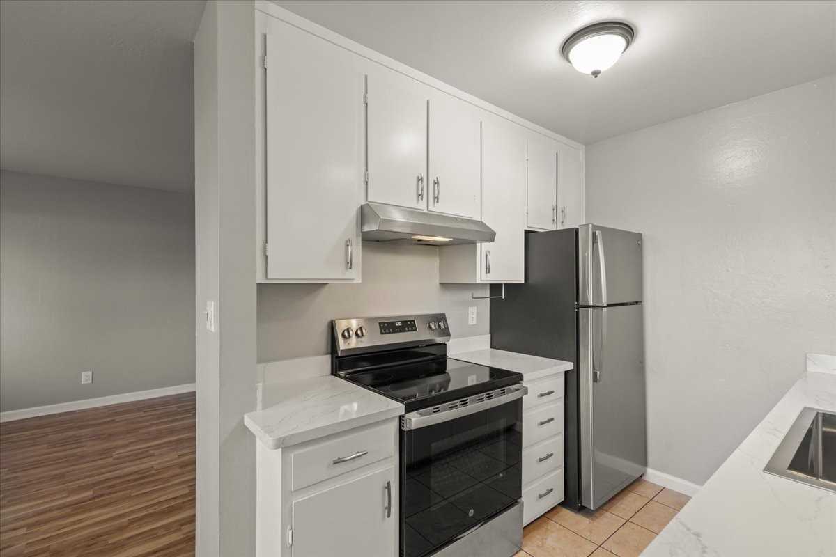 1475 Ontario Lane - 1Unit D #1 - Photo 6 of 33