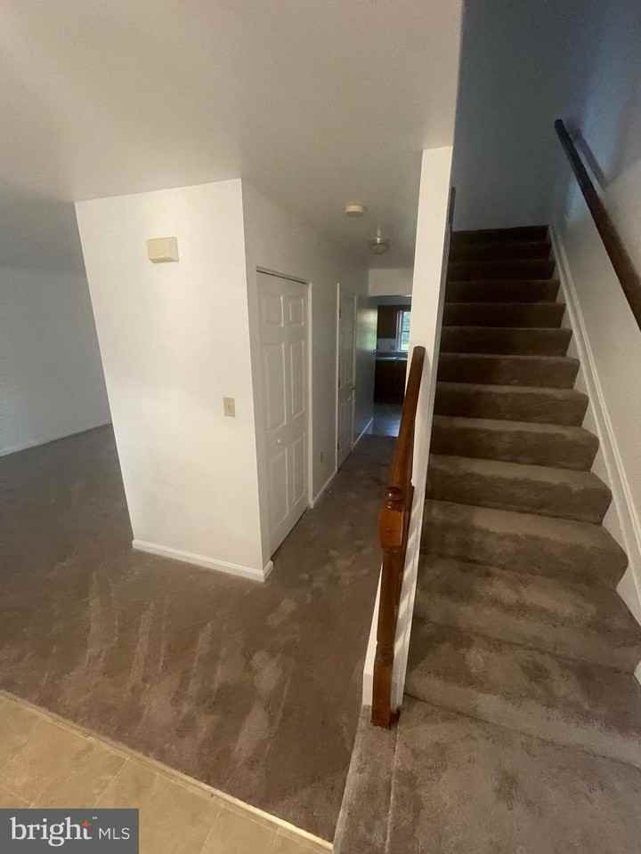 363 Stonehedge Ln - Photo 7 of 29