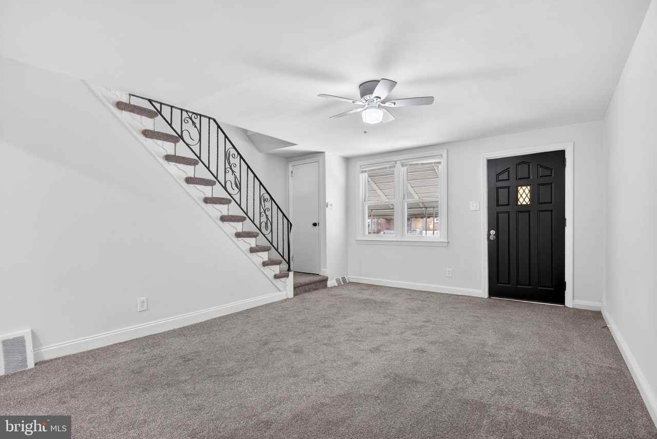 125 W 21st St - Photo 4 of 25