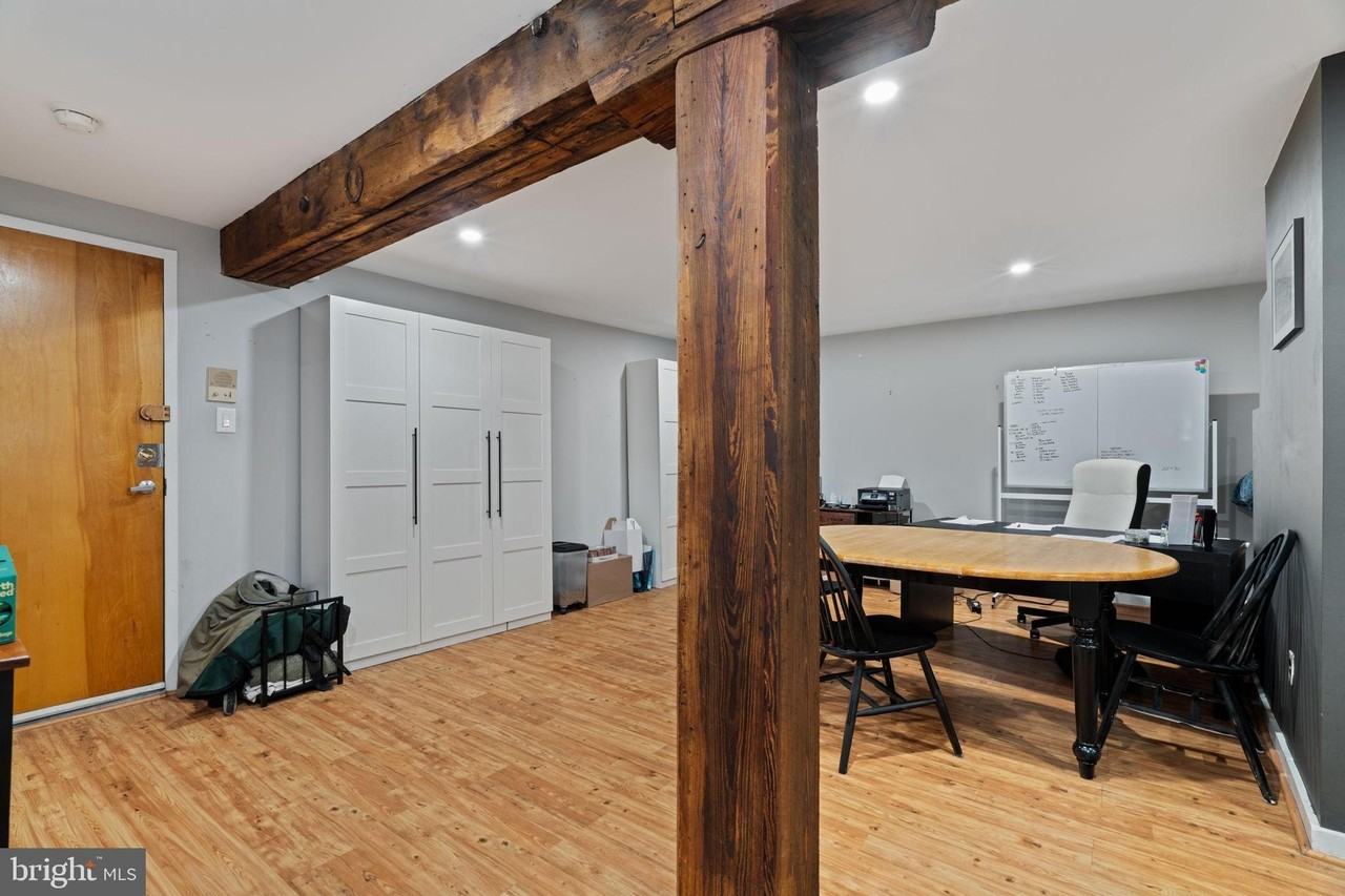 11418 Naudain St #C - Photo 5 of 31