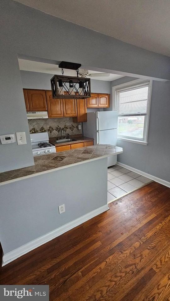 1632 Benson St ## 00 - Photo 4 of 21