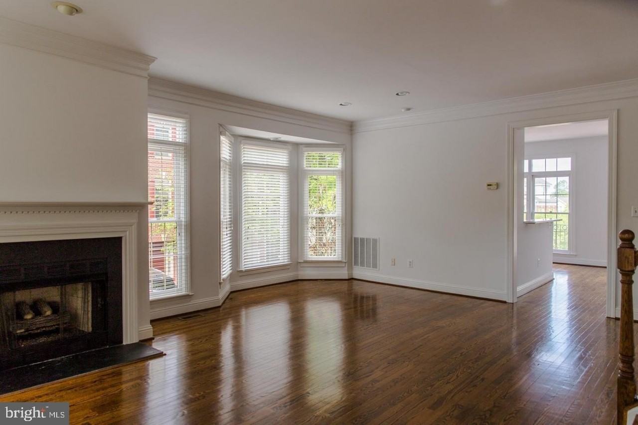 2175 N Pierce St - Photo 2 of 31