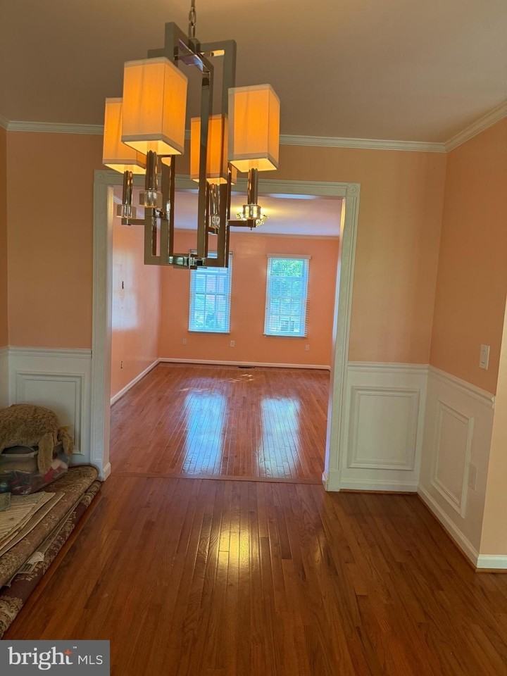 5149 Woodmire Ln - Photo 4 of 10