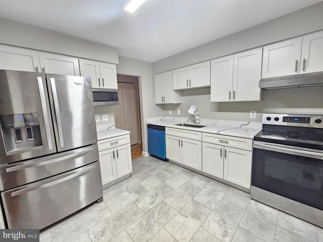 8505 Cherry Heights Ct - Photo 2 of 14