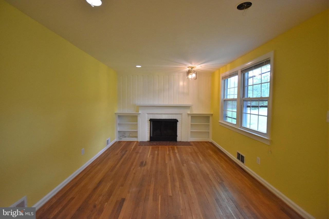 7804 Ridgewood Dr - Photo 2 of 21