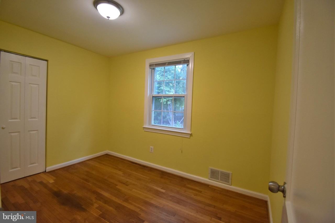 7804 Ridgewood Dr - Photo 5 of 21