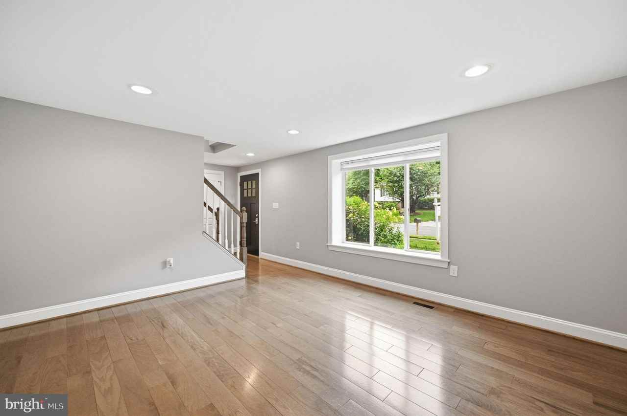 8474 Ararat Ct - Photo 3 of 22