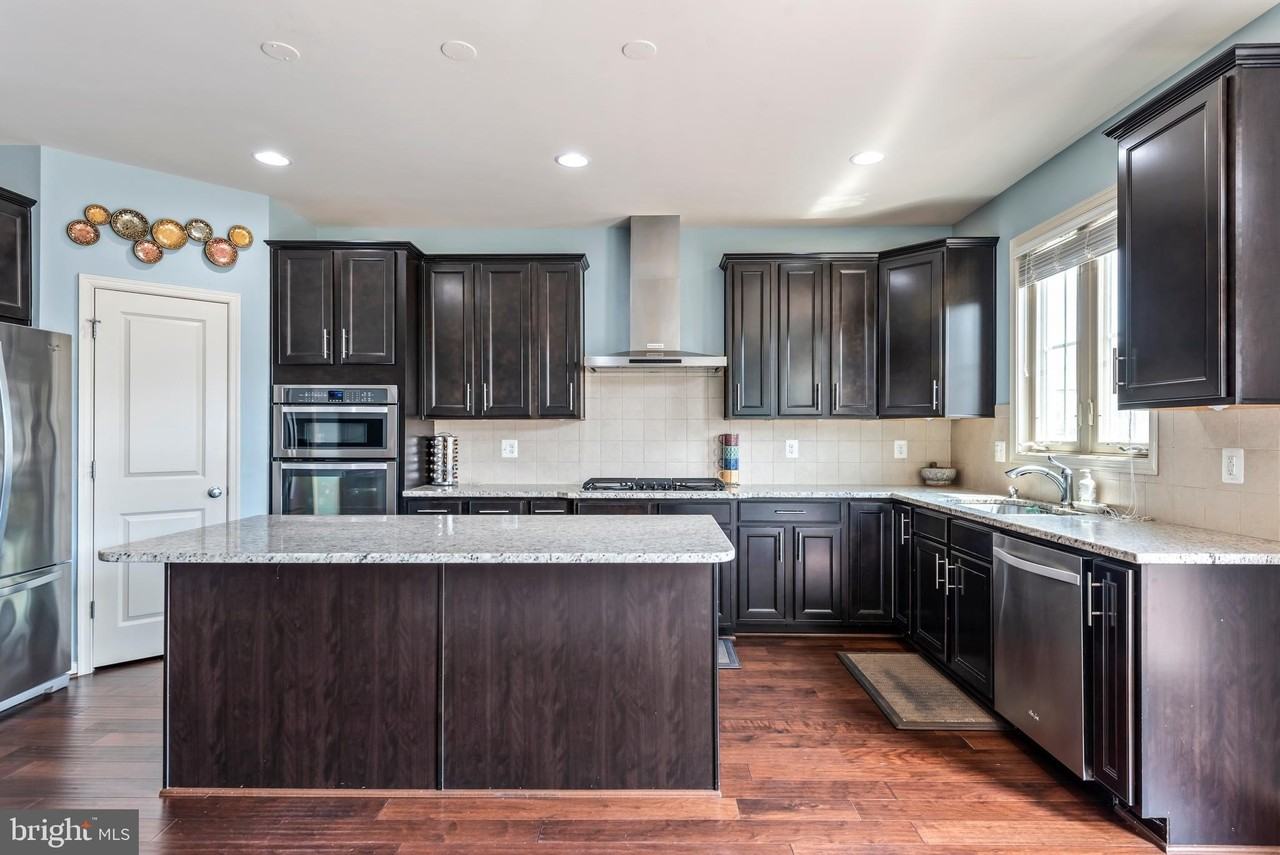 23638 Sailfish Sq - Photo 4 of 50