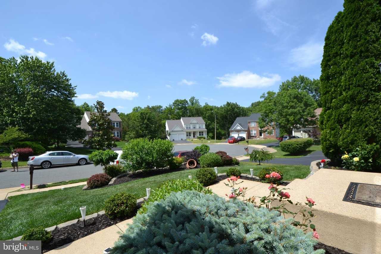 15209 Warbler Ct - Photo 2 of 9