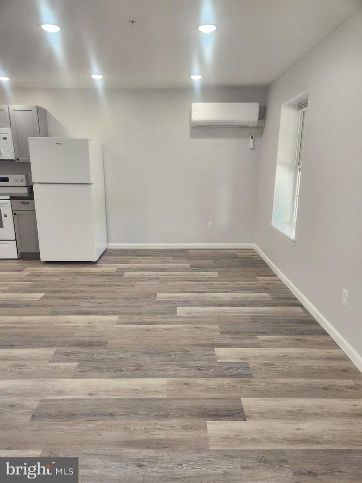 65 Woods Edge Rd #18 - Photo 2 of 12