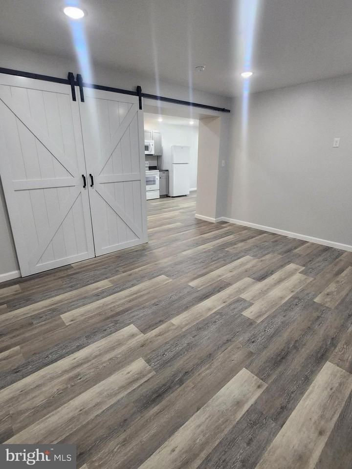 65 Woods Edge Rd #18 - Photo 6 of 12