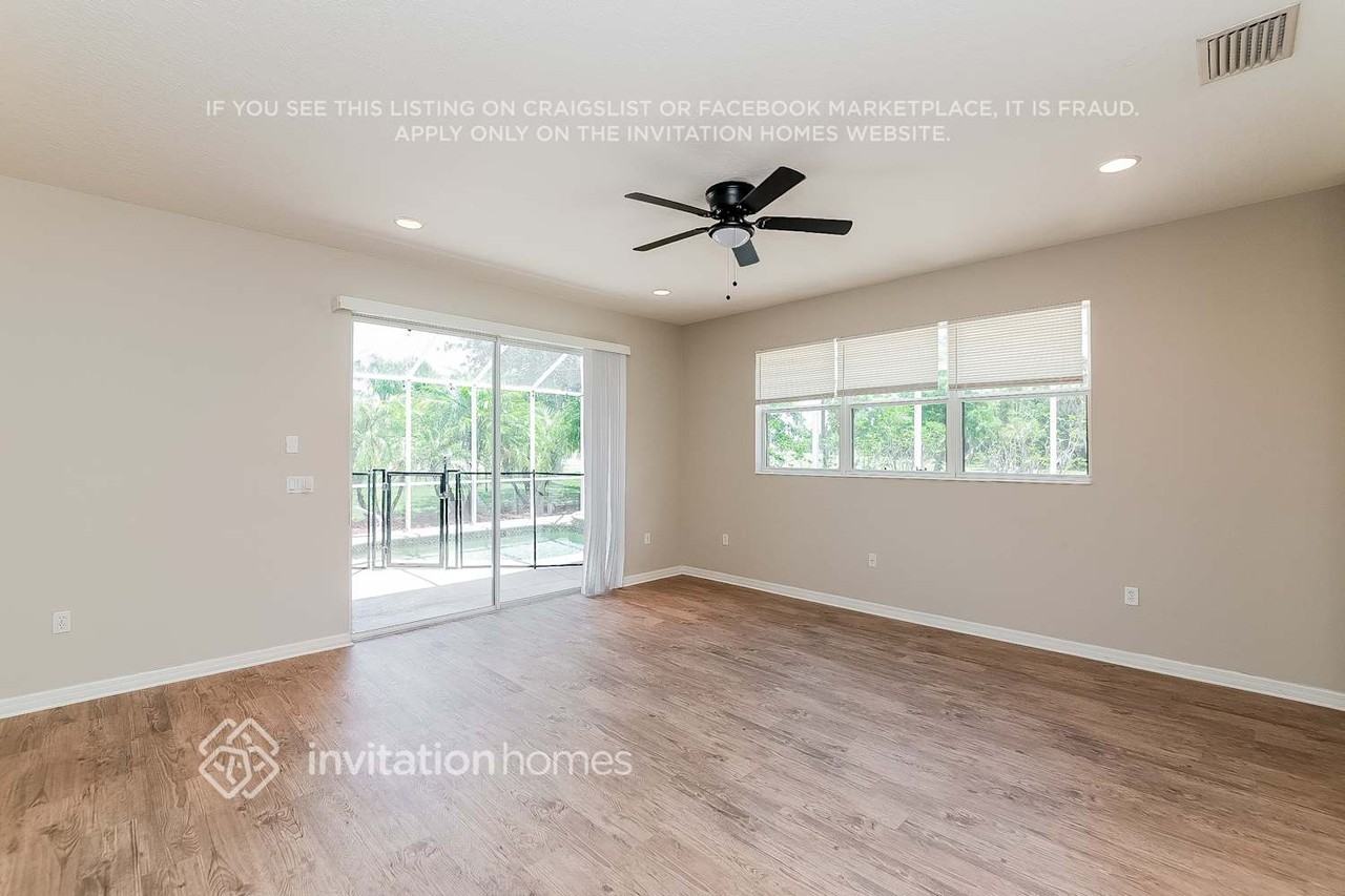 6640 Bobby Jones Ct - Photo 3 of 17