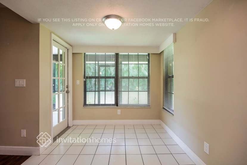2212 Viscaya Pkwy - Photo 4 of 26
