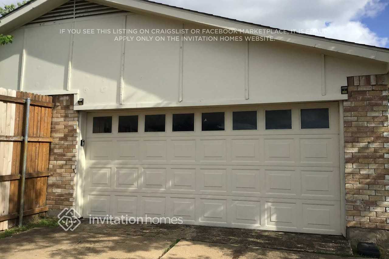 2609 Renwick Dr - Photo 4 of 5