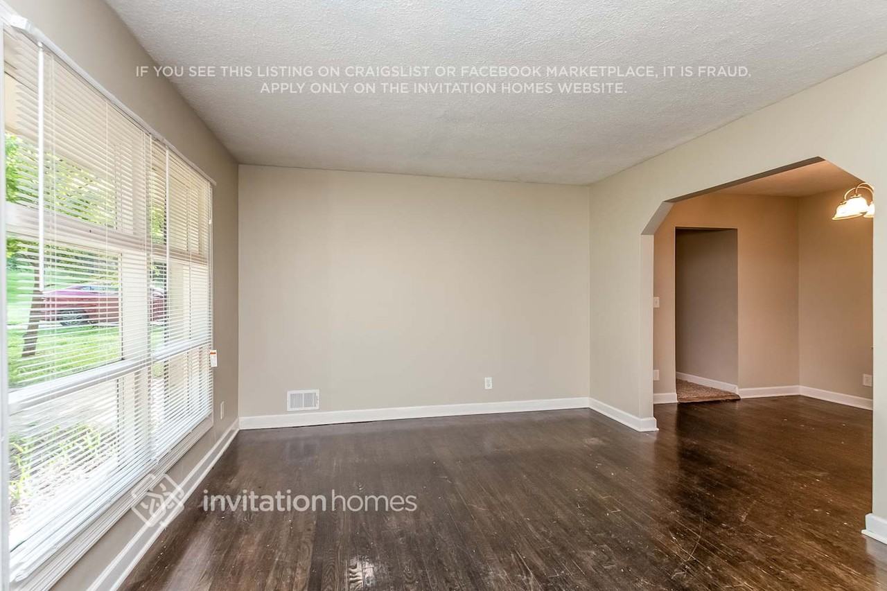 2751 Flagstone Dr Se - Photo 2 of 13