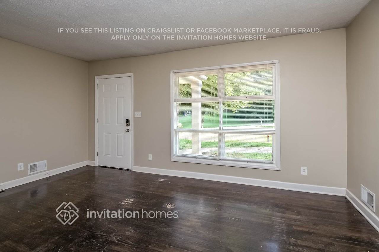 2751 Flagstone Dr Se - Photo 3 of 13