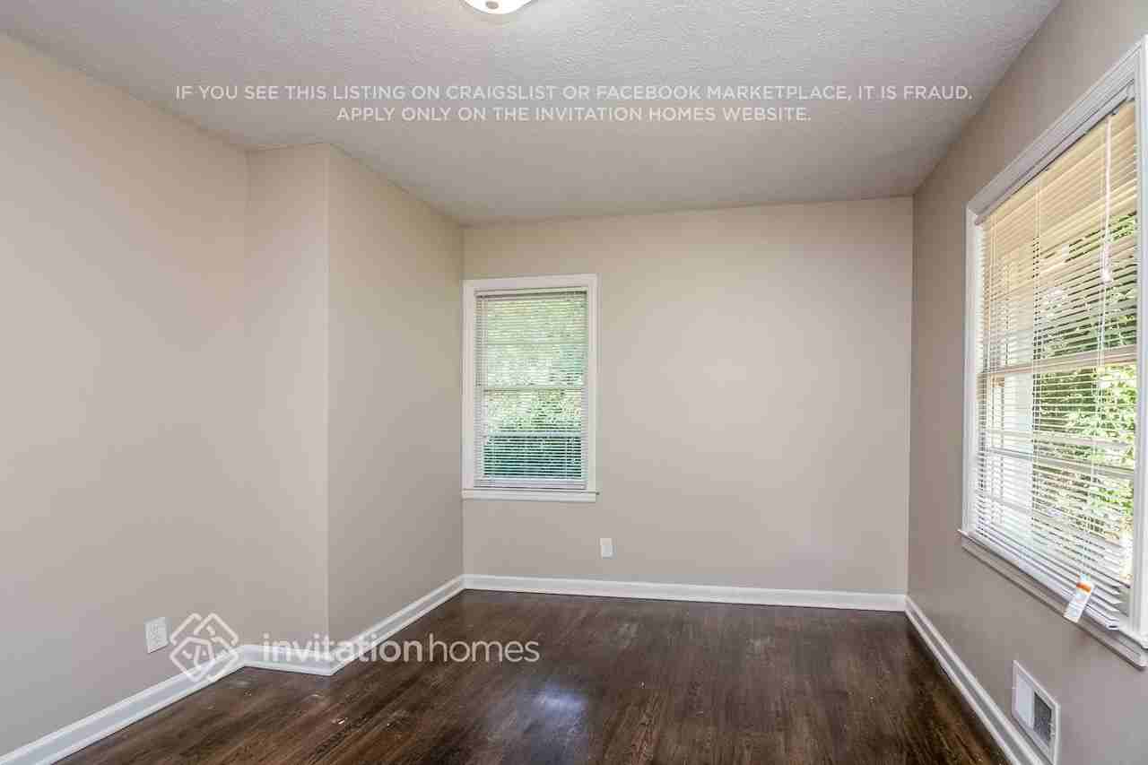 2751 Flagstone Dr Se - Photo 5 of 13