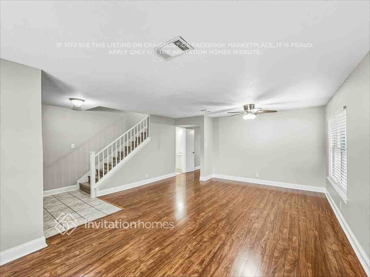 1405 Comfort St - Photo 6 of 26