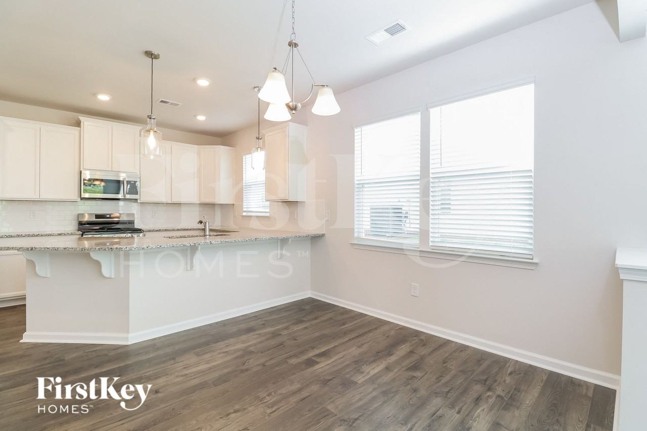 627 Goldburn Way - Photo 5 of 16