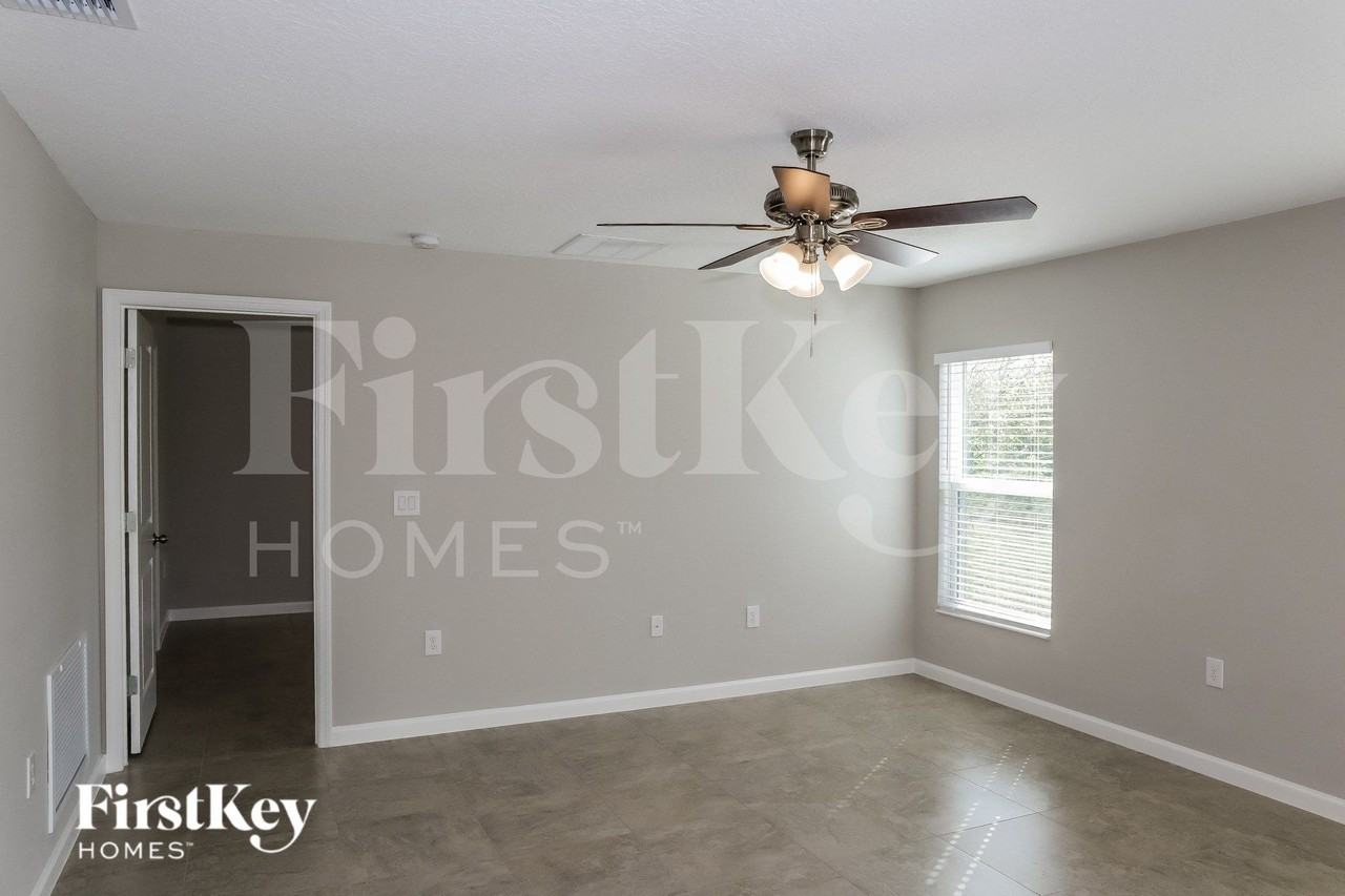 220 Southern Breeze Loop - Photo 6 of 15