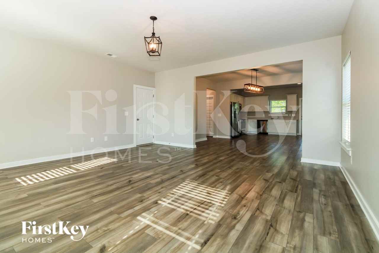 305 Avalon Way - Photo 3 of 19