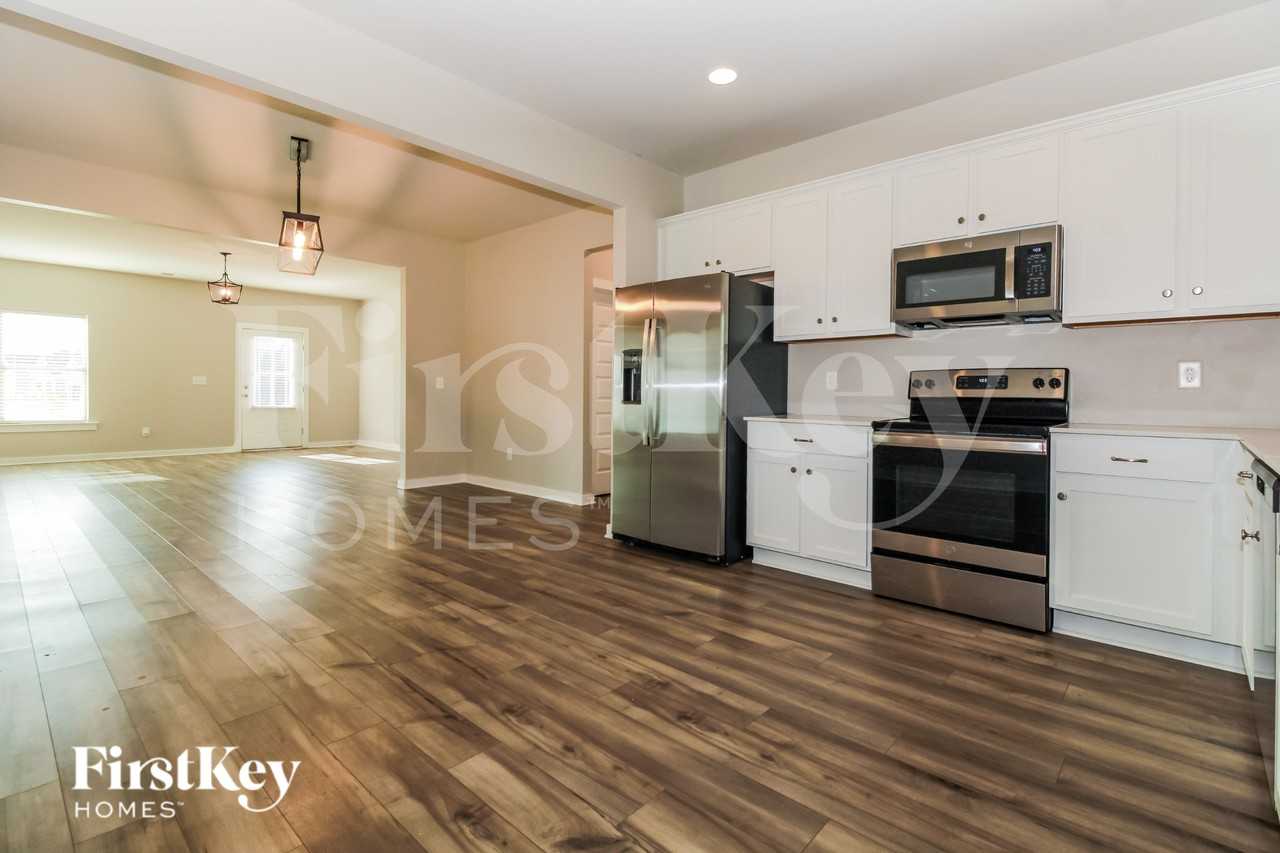 305 Avalon Way - Photo 7 of 19