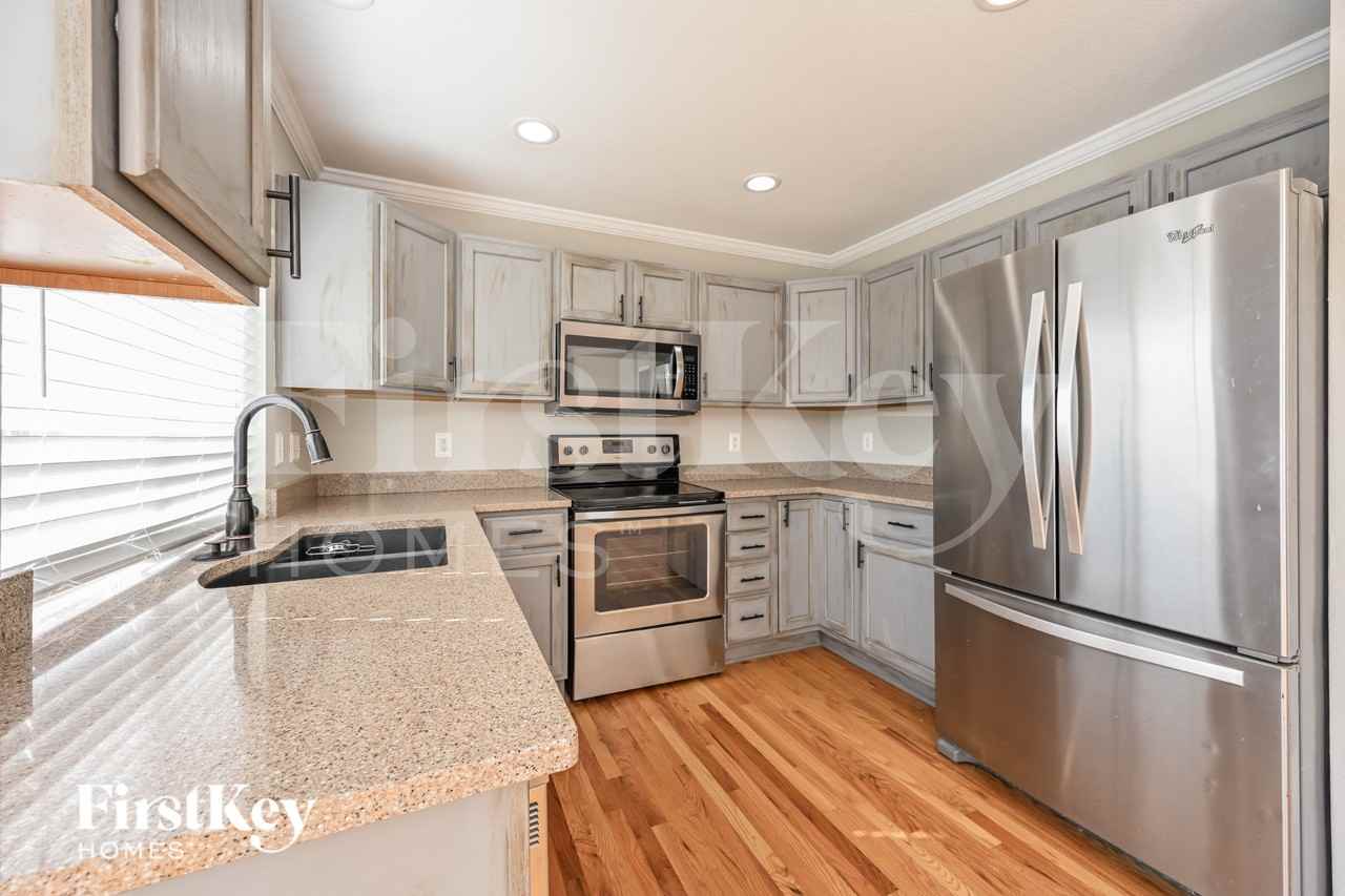 5415 Ben Park Cir - Photo 5 of 15