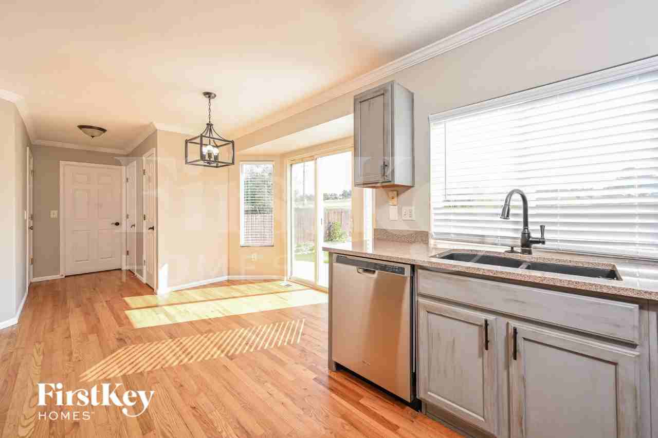 5415 Ben Park Cir - Photo 6 of 15