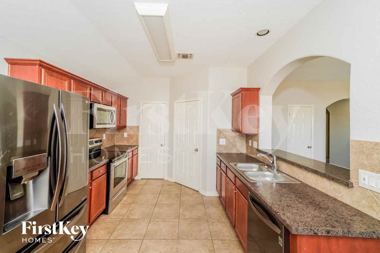 339 Primrose Way - Photo 6 of 16