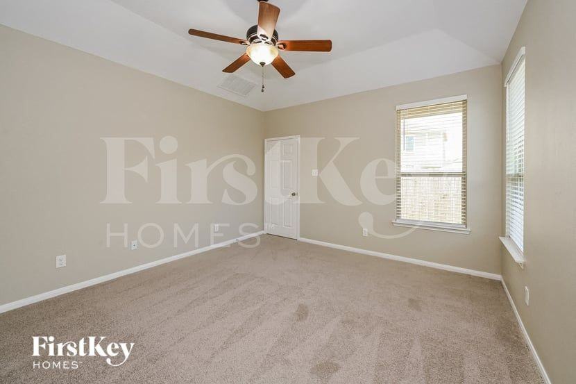 12919 Pecan Shores Dr - Photo 6 of 15