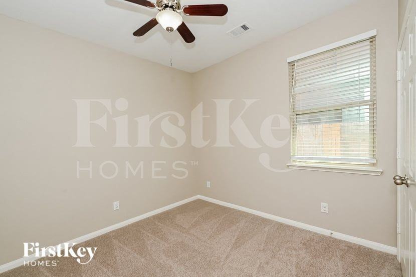 12919 Pecan Shores Dr - Photo 7 of 15