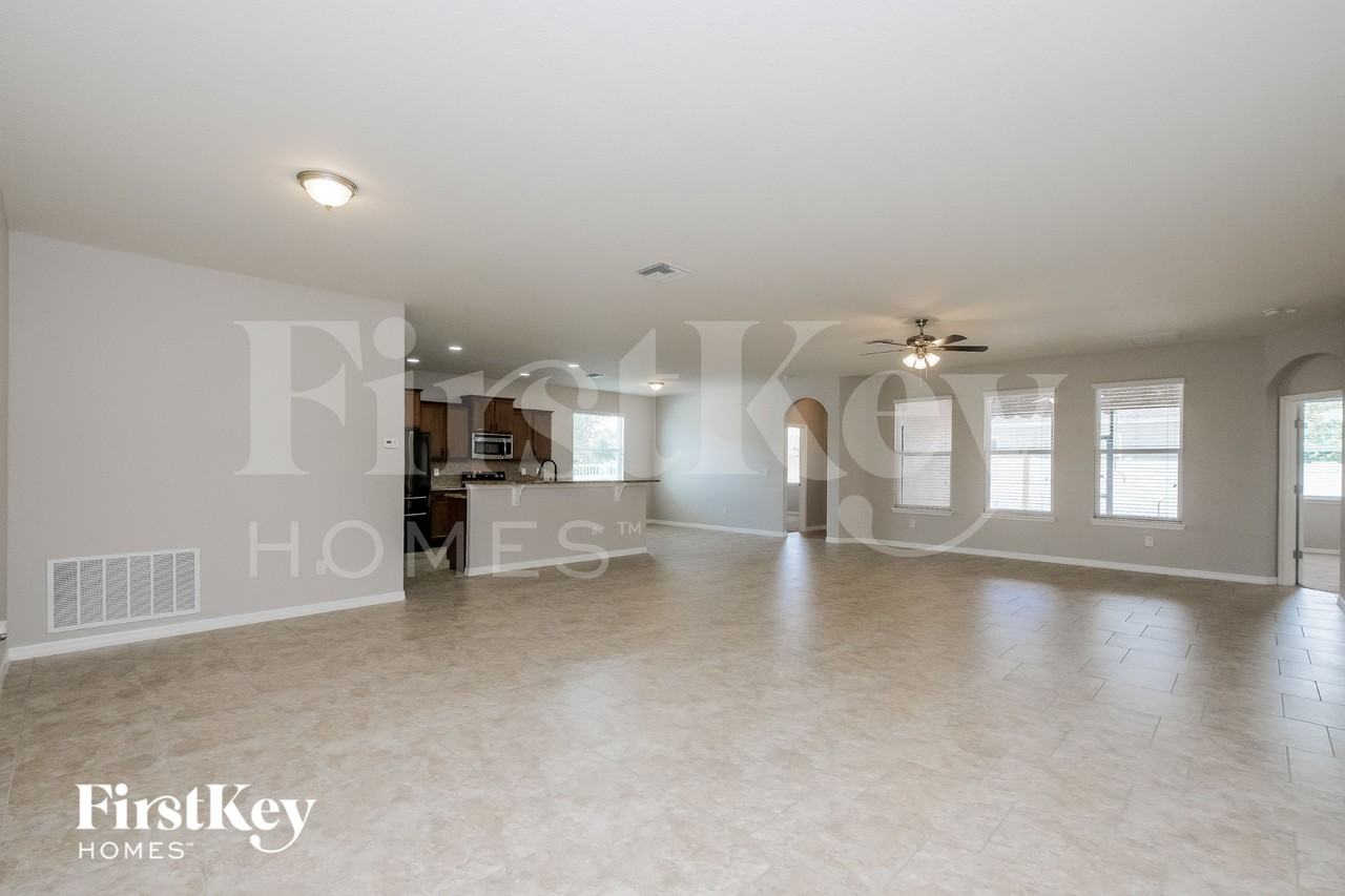 3440 Summit Ln - Photo 2 of 16