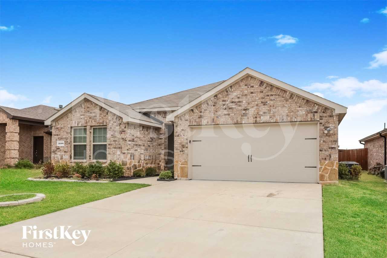 1608 River Oak Ln - Photo 2 of 15