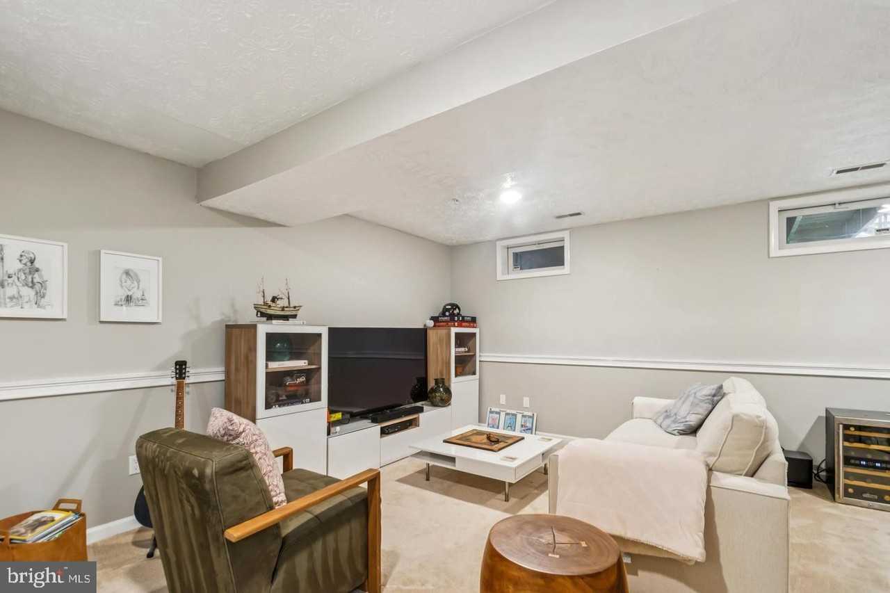 9525 Oakhurst Dr - Photo 5 of 26