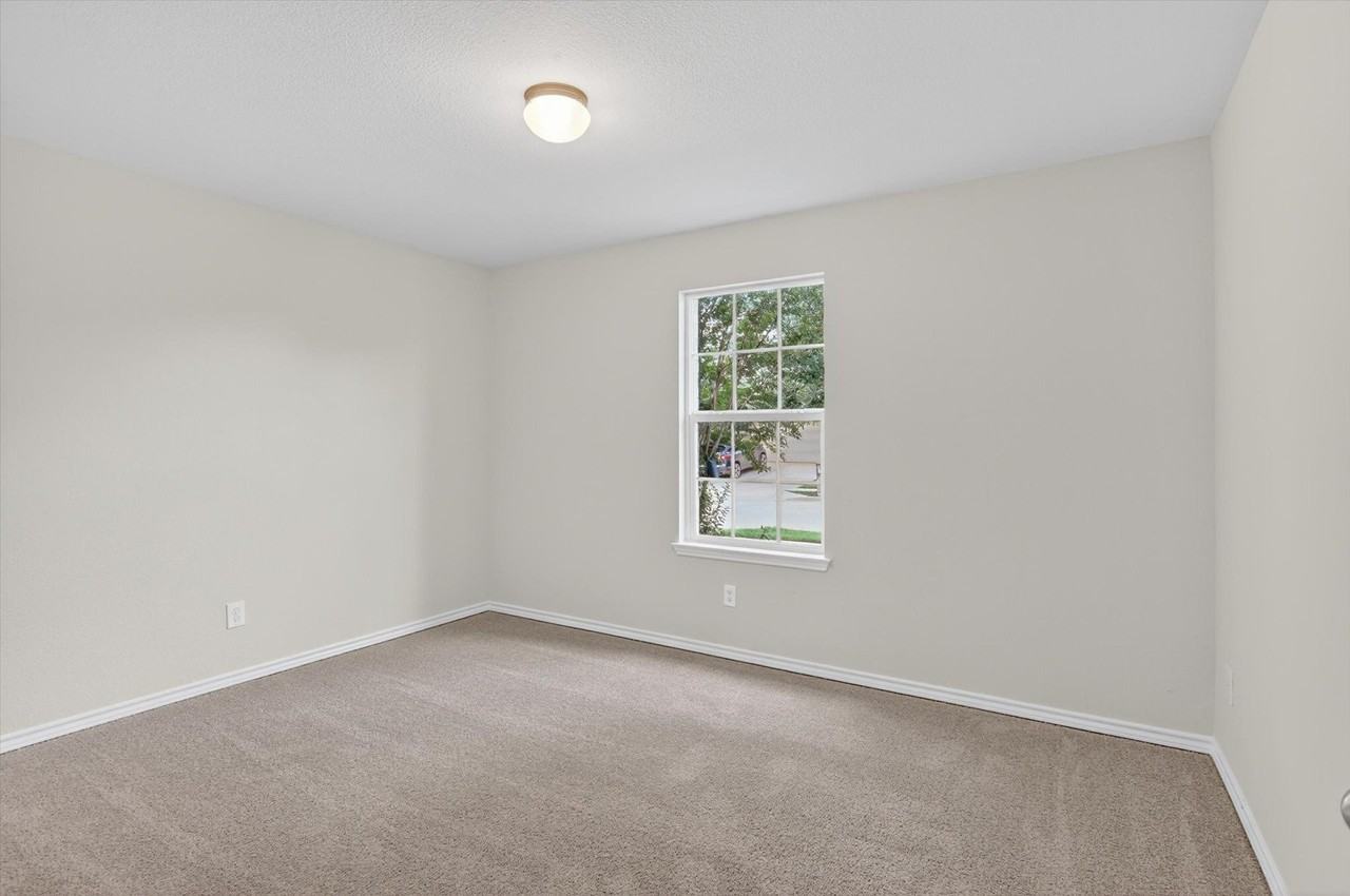3220 Brixton Dr - Photo 7 of 15