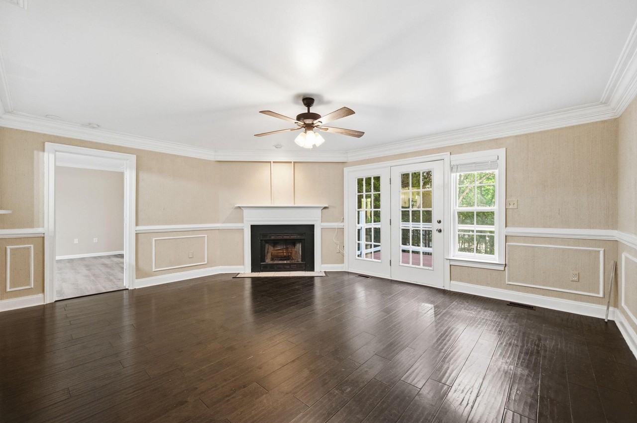 28 Cherry Laurel Dr - Photo 5 of 21