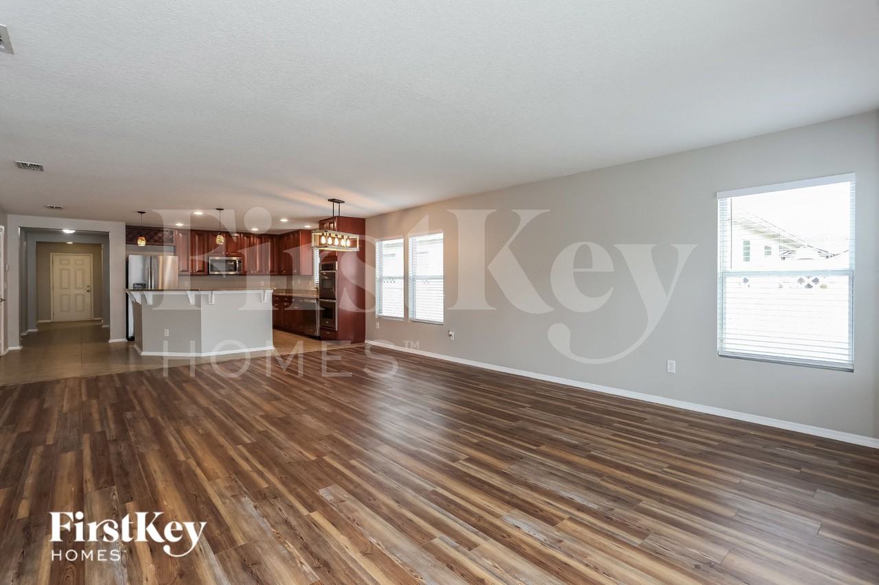 335 Candlebark Dr - Photo 3 of 15