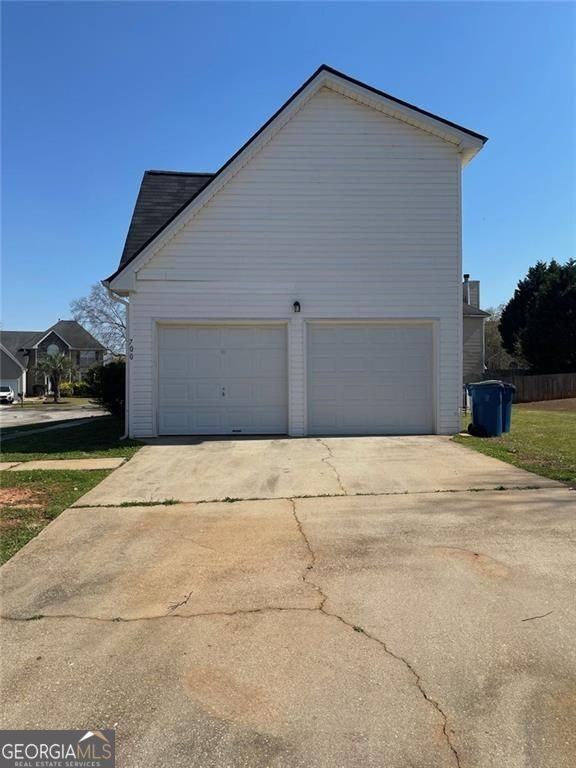 700 Cannoli Ct - Photo 3 of 32