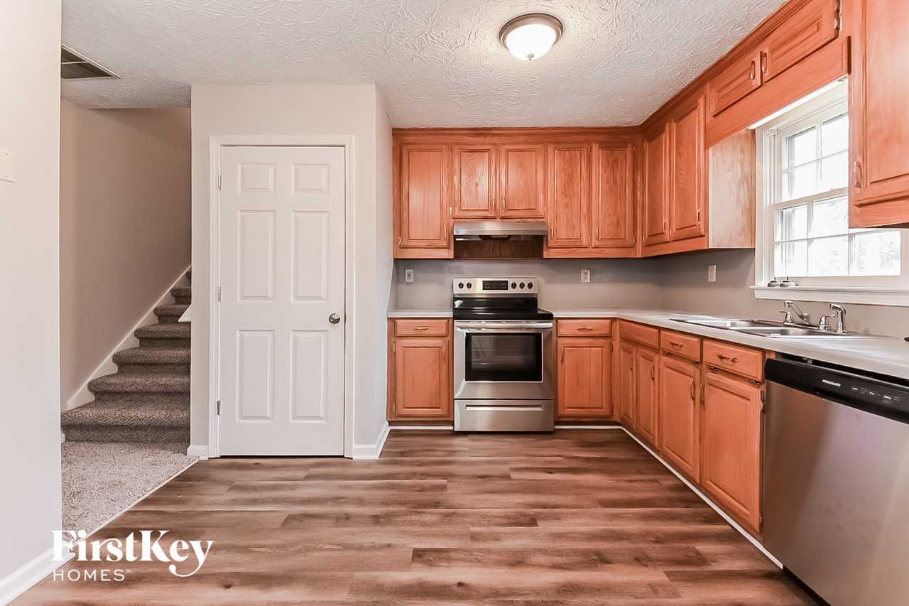 5029 Shelley Ct - Photo 7 of 15