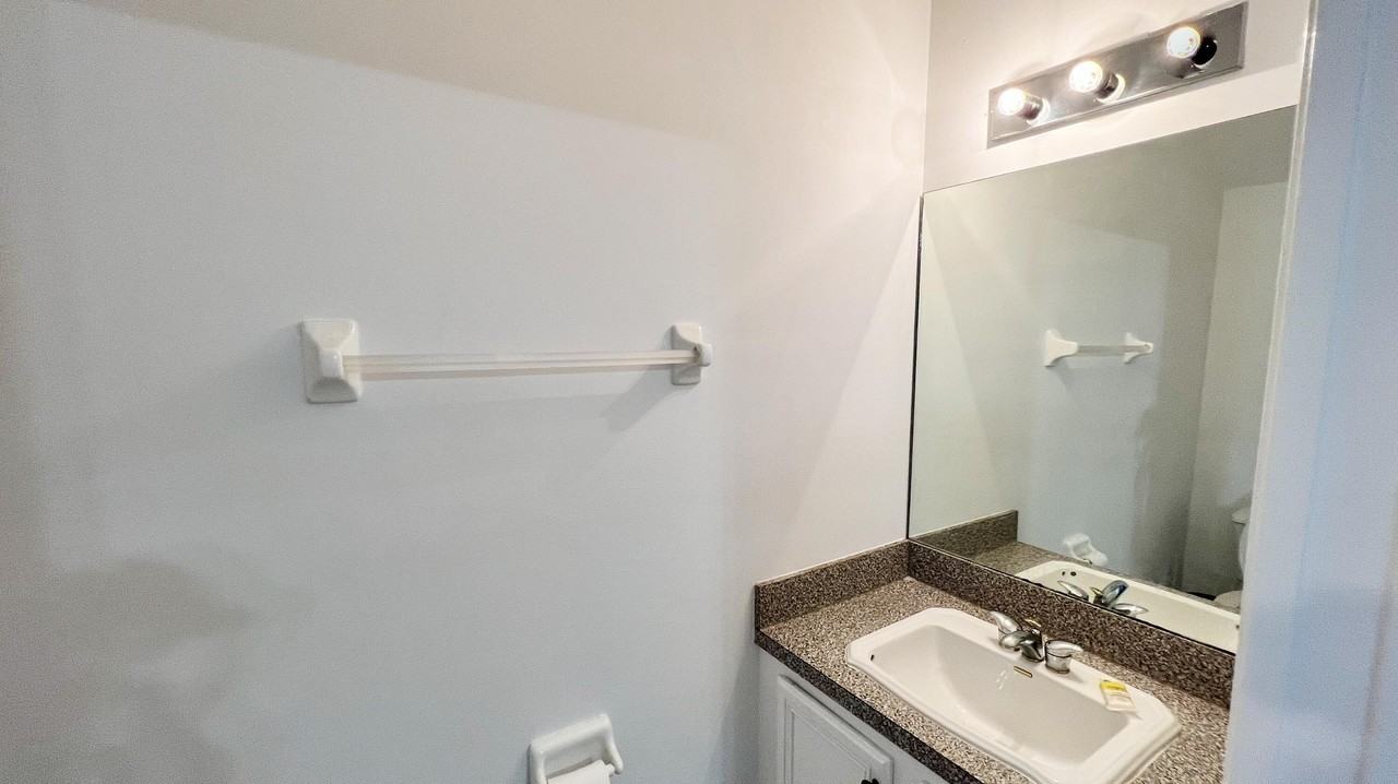 4584 Palmbrooke Cir - Photo 6 of 8